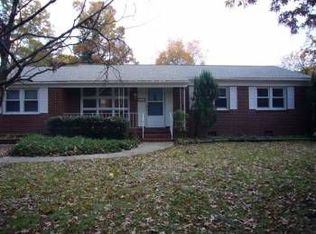 207 York Warwick Dr, Yorktown, VA 23692