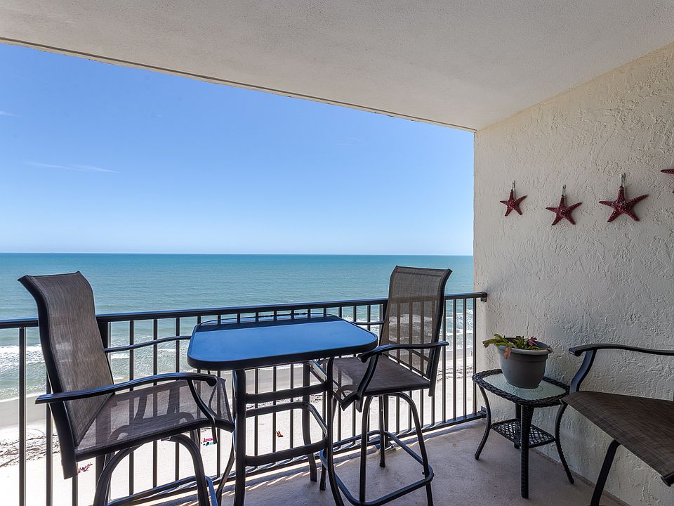 Ocean Front Balcony 
View