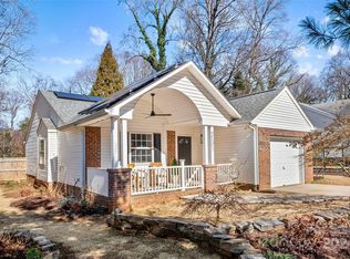 3401 Covington Oaks Dr, Charlotte, NC 28205