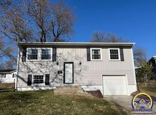 908 SE 35th Ter, Topeka, KS 66605