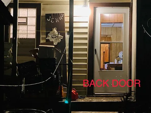 2694 Casmere St, Hamtramck, MI 48212