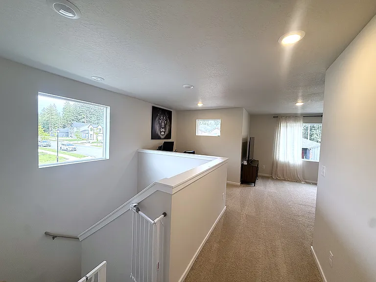 255 E Sandmyrtle Ave — Photo 7