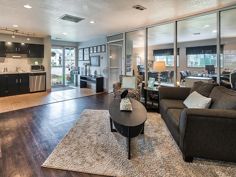 Cascades Apartments — Photo 11
