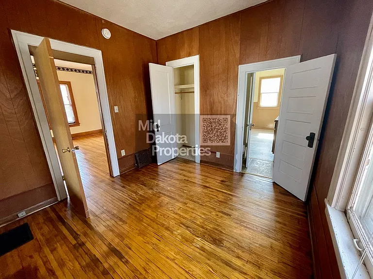 801 W 5th Ave — Photo 5