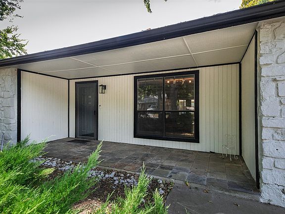 3rd image of 2526 W 68th St
