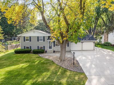 1749 Lamplight Dr, Woodbury, MN, 55125