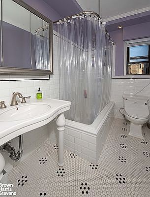 5th image of 328 W 86th St APT 7B