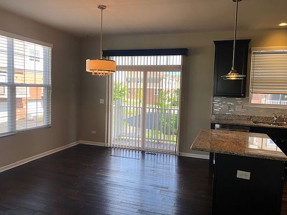 5th image of 10559 W 154th Pl