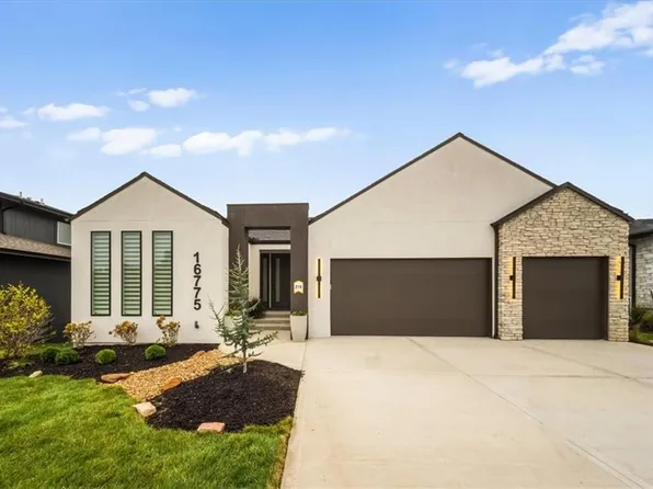 16775 S Fellows St, Olathe, KS 66062