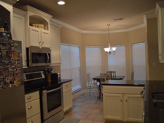 4th image of 131 Woodshire Ln