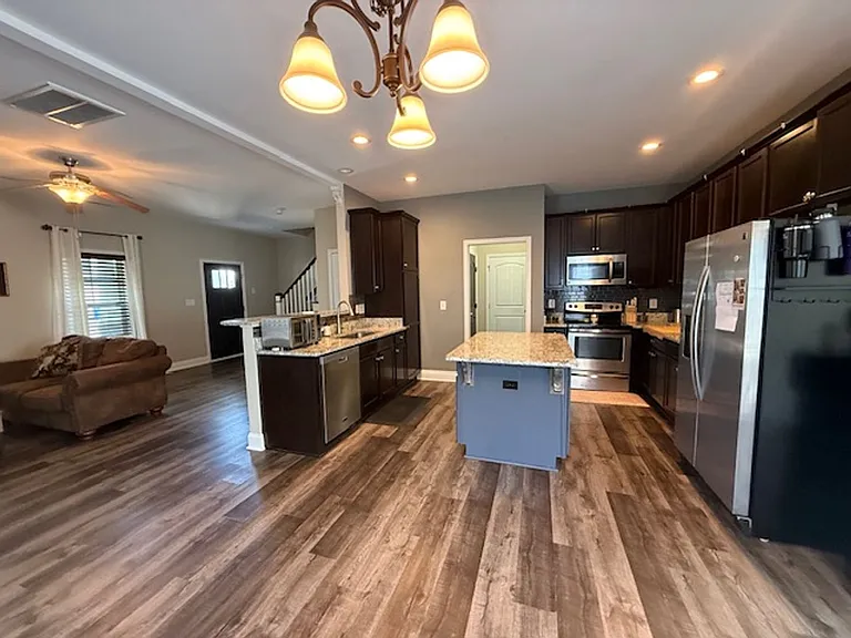109 Lincolnton Ct — Photo 10