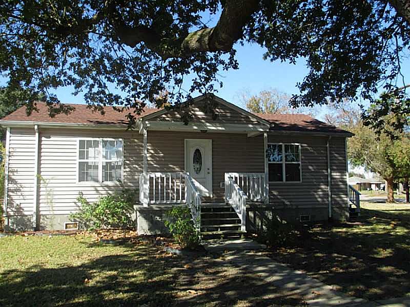 1st image of 48 Packenham Ave