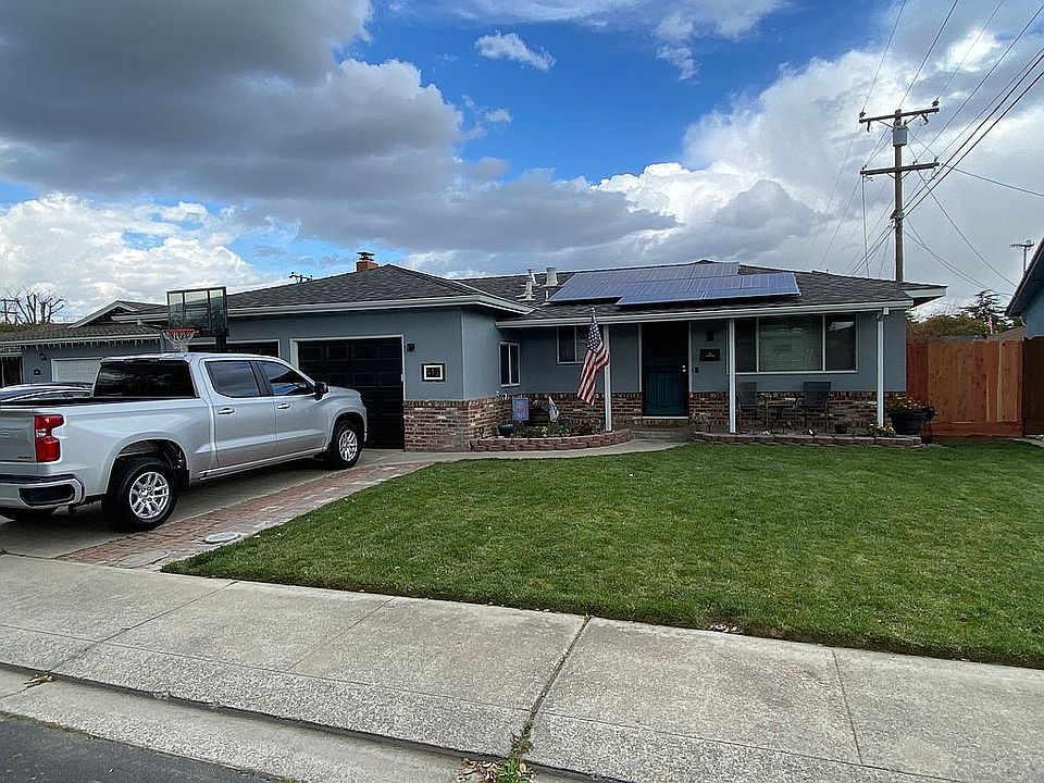 1st image of 412 Ashwood Ct