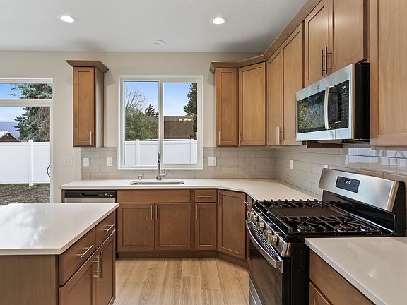 4th image of 17504 E Desmet Ave