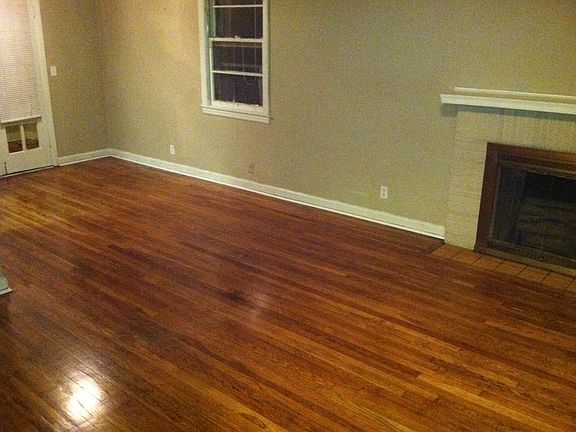 5th image of 2200 Parkwood Dr