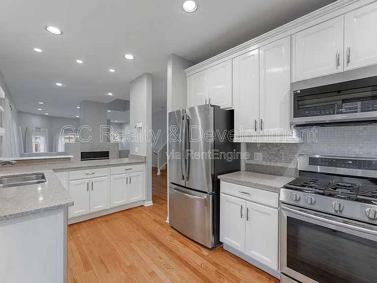 5424 S Ellis Ave #A — Photo 7