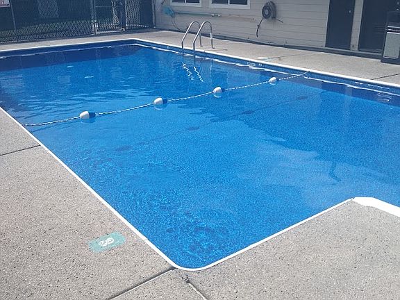 3rd image of 10405 NE 9th Ave #E06