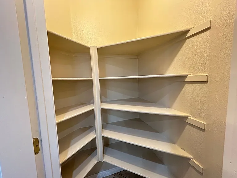 7816 Brookfield Cove Ave — Photo 9