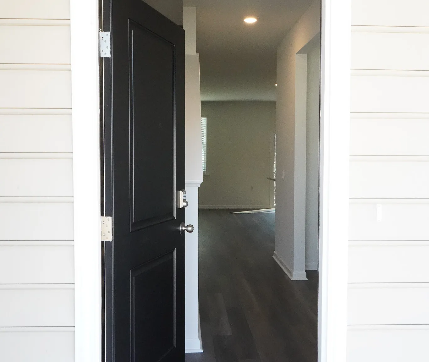 5 bed, 3.5 bath, 2721 sqft, $2,500 — Photo 3
