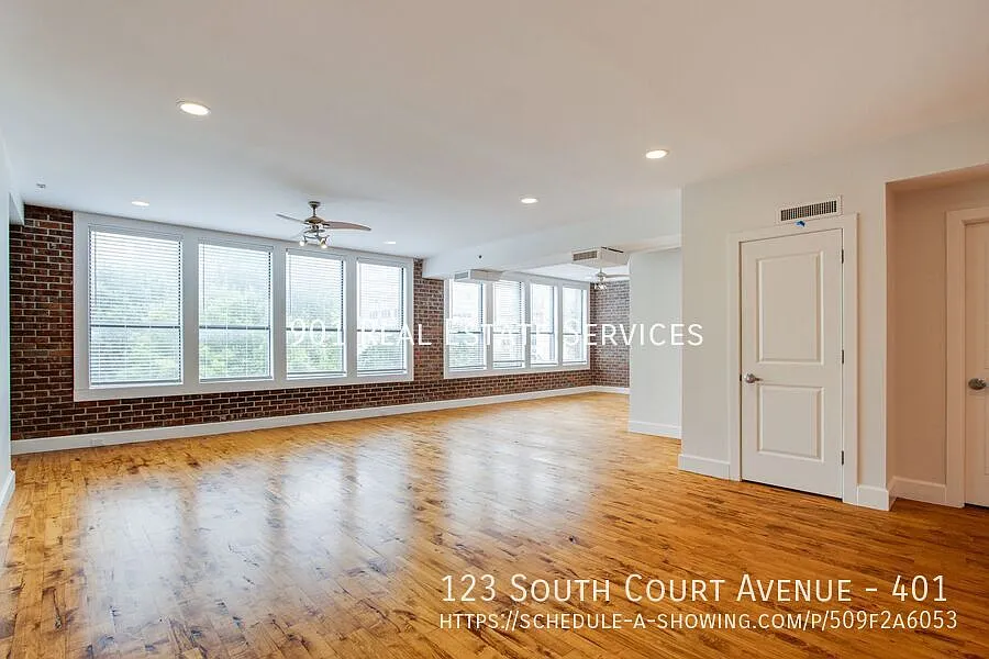 Historic Luxury Over Court Square — Photo 3