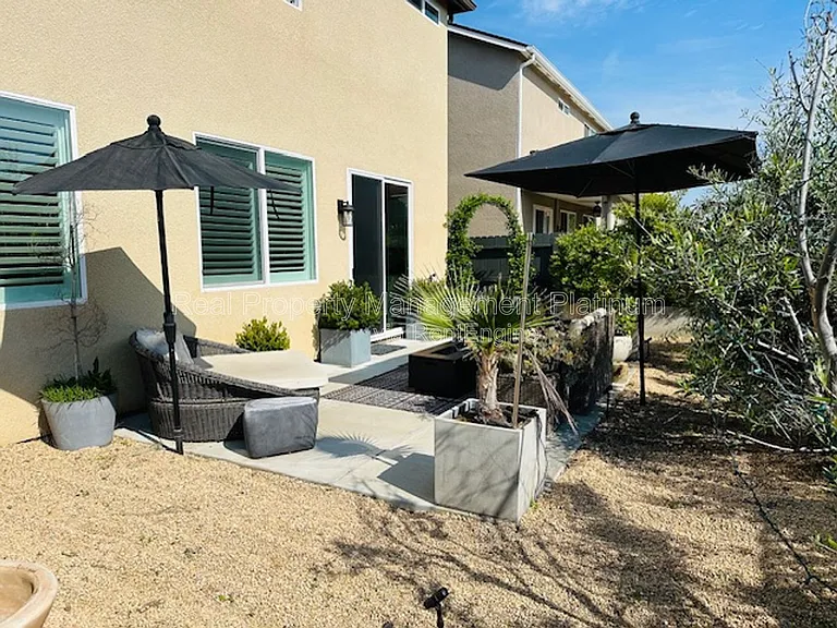 837 Soledad Ave — Photo 19