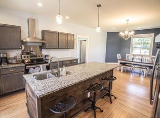 305 S Milwaukee St, Fredonia, WI 53021