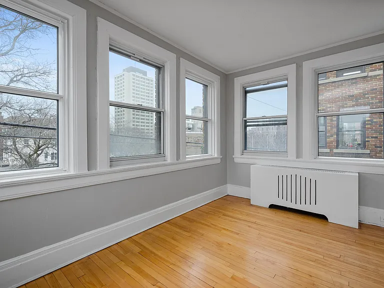 165 Laurier Ave E #2 — Photo 8