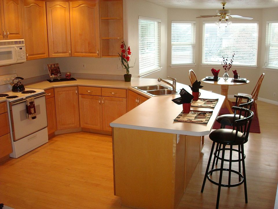 2nd image of 8216 Pine Springs Cv