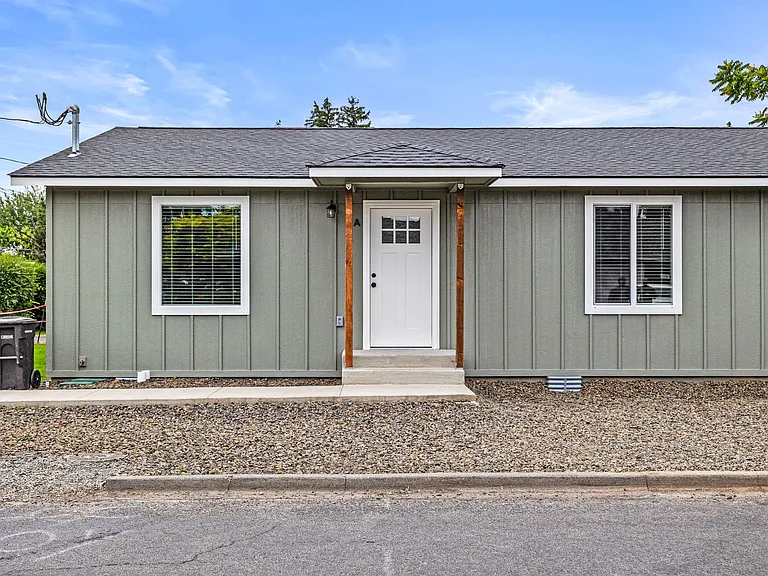 1302 S 14th Ave — Photo 8