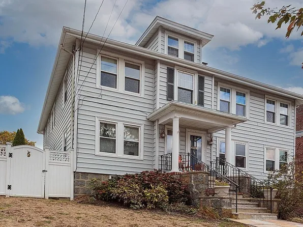 15 Fairfax Rd, Milton, MA 02186