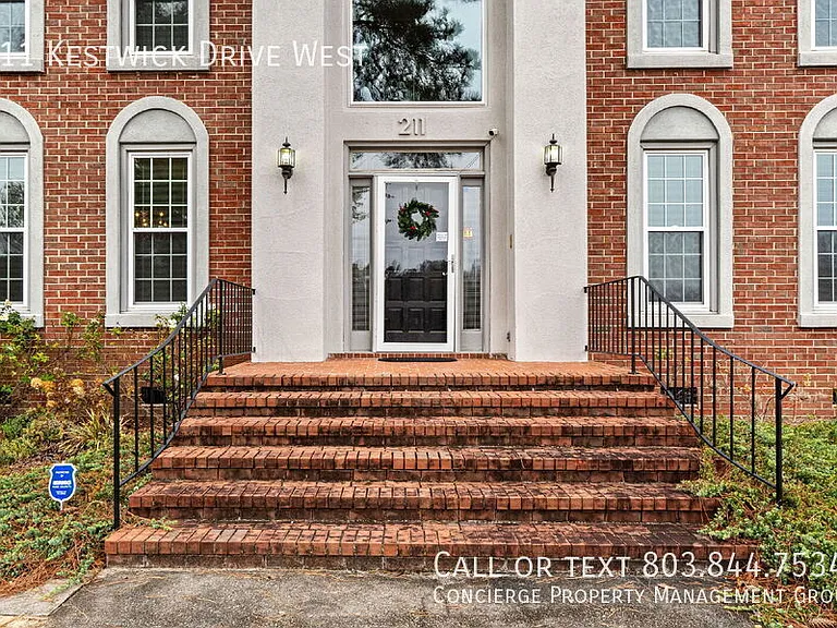 211 Kestwick Dr W — Photo 4