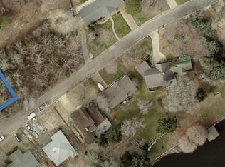 10 Bayshore Dr, Athens, TX