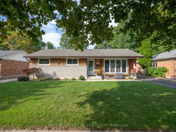 1679 Estevan Rd, London, ON N5X 2G8