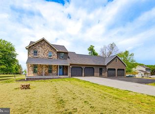 112 Saw Mill Rd, Elizabethtown, PA 17022