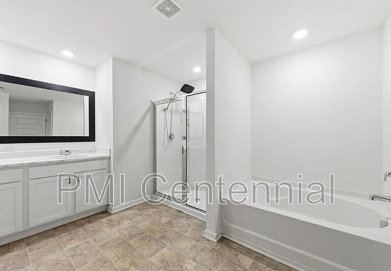192 Hampton Cir — Photo 19