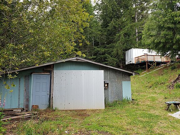 4th image of 94838 Shelley Ln