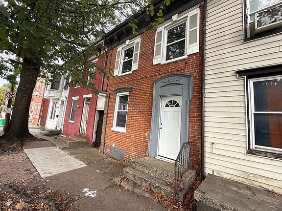 4th image of 229 S Penn St