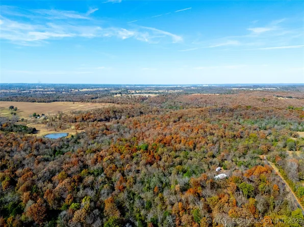 2 E Davis Field Rd, Muskogee, OK 74403