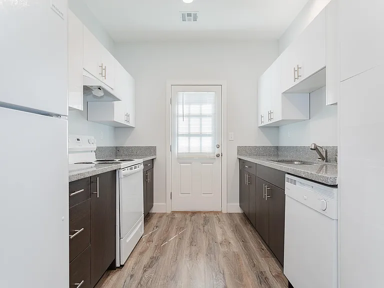 1641 S Dandelion St #3 — Photo 11