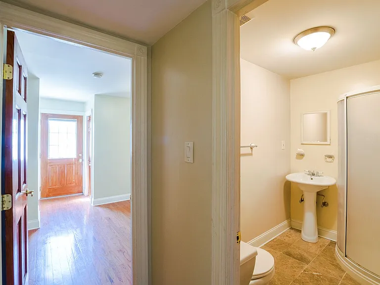 1124 E Passyunk Ave — Photo 22