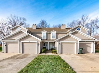 5714 NW Sunrise Meadow Cir, Lees Summit, MO 64064