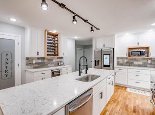 53165 Ridgewood Dr, South Bend, IN 46637