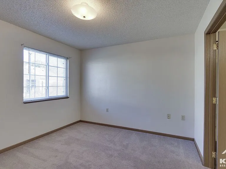 Walnut River Residences — Photo 17