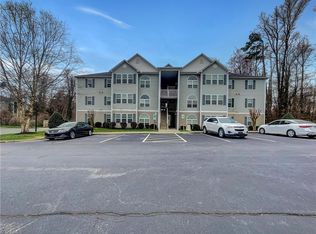 4705 Pennoak Ln APT J, Greensboro, NC 27407
