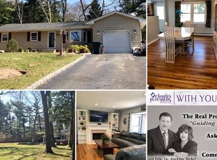7 Patricia Ct, Middle Island, NY 11953