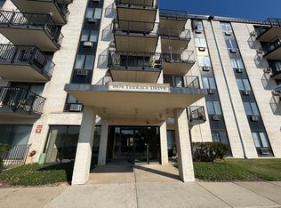 9074 W Terrace Dr UNIT 4N, Niles, IL 60714