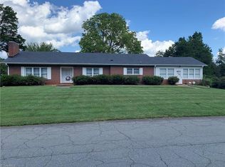4331 Erie Dr, Winston Salem, NC 27106