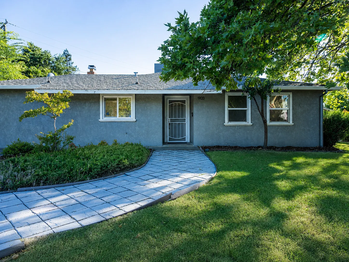 4 bed, 1290 sqft, $2,695 — Photo 3