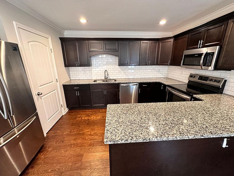 1st image of 113 Cages Rd APT 2