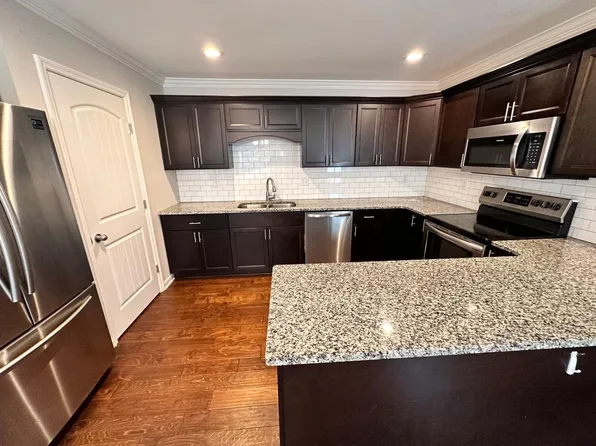 113 Cages Rd APT 2, Hendersonville, TN 37075